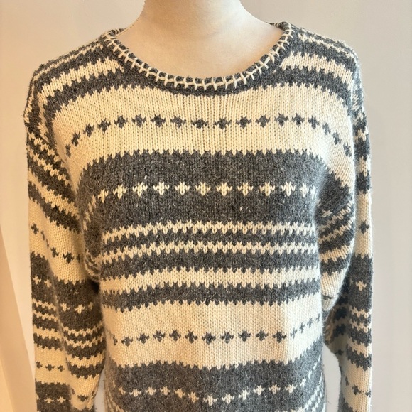 S.N.O.W. Gray Ivory Silk Angora Rabbit Hair Oversized Ski Sweater Size Small - Picture 4 of 7